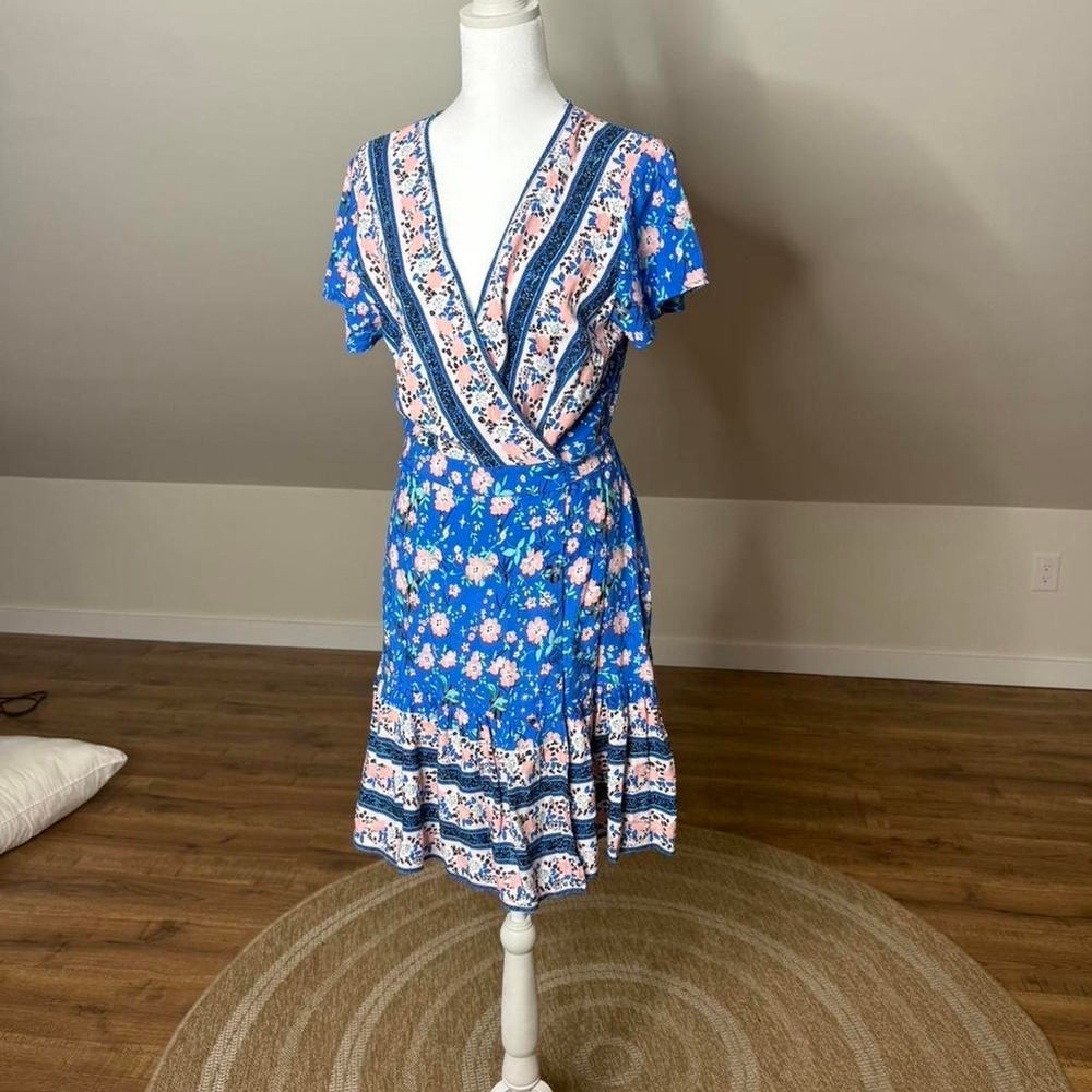 Zesica Blue Floral Wrap Mini Dress Short Sleeve Boho Ruffle Hem Size S NWT